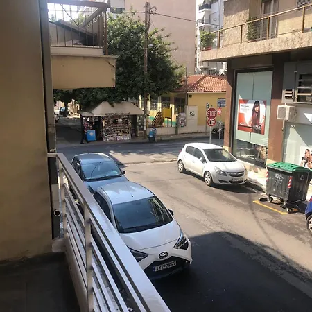 Olive Tree Deluxe 70m From Metro Apartment