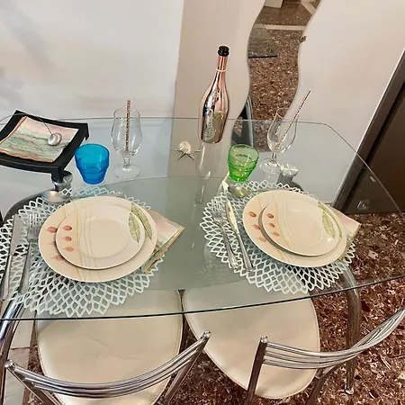 Olive Tree Deluxe 70m From Metro Apartment Athens