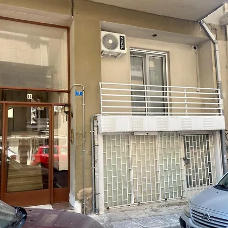Olive Tree Deluxe 70m From Metro Atene