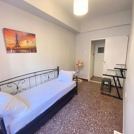 Apartment Olive Tree Deluxe 70m From Metro Athens