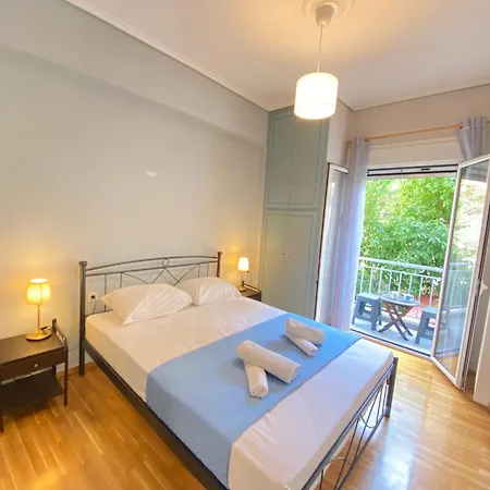 Olive Tree Deluxe 70m From Metro Apartment