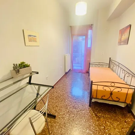 Olive Tree Deluxe 70m From Metro Appartamento *