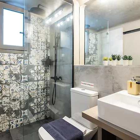 The Beatles 2-bedroom In Apartment Athens