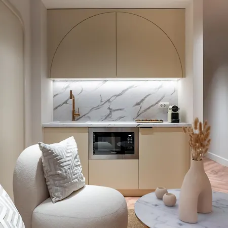 Dion Luxury Apartment *