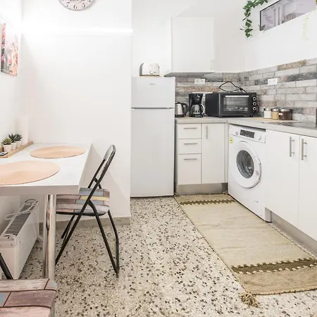 Apartment Beautiful In Athens.