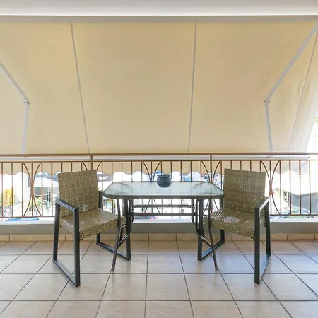 Family Sunny 2 Bedroom 1700M Center 50M Busstop,300M Busstop Acropolis * Athens