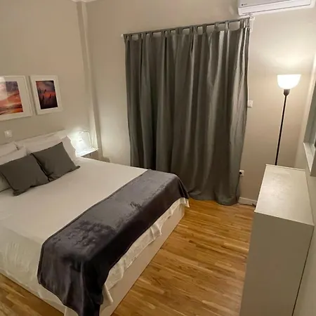 4 Newly Renovated Charming Steps From Panormou Metro Station Apartment *