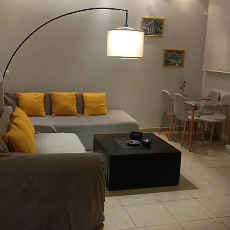 Central Apartment *