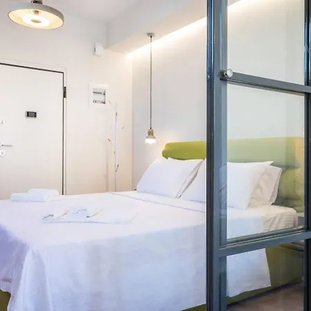Emily In - Chic Flat With Terrace Syntagma E1