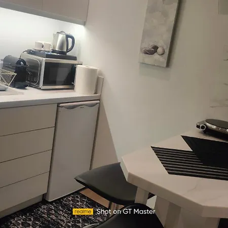 Syntagma Contemporary Apartment *