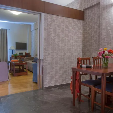 Apartahotel Delice - Family Atenas