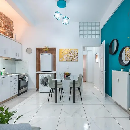 Contemporary 200m From Acropolis 100mbps Netflix Athens