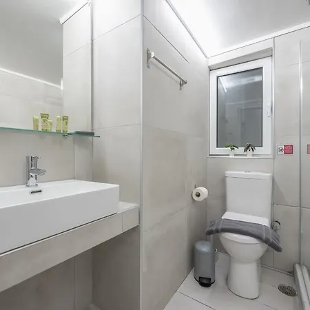 Contemporary 200m From Acropolis 100mbps Netflix Apartment *