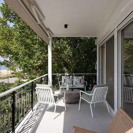 Glyfada Unique Apartment Athens