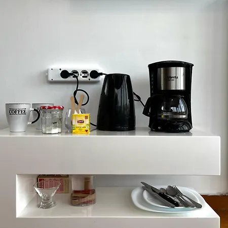 Glyfada Single-bedroom Studio