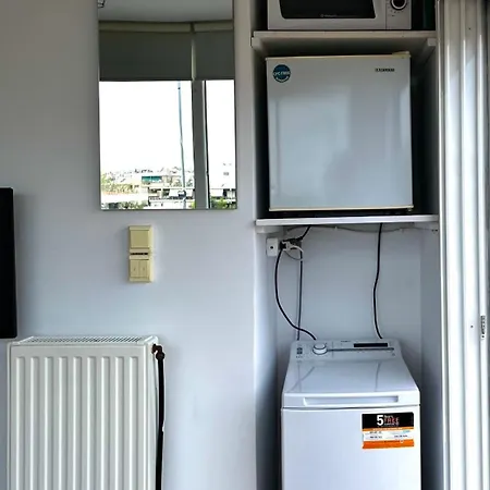 Glyfada Single-bedroom Studio Apartment