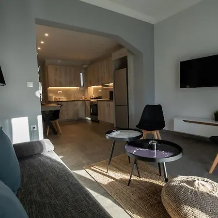 Dimofontas - Hub Thiseio & Gkazi Apartment Athens