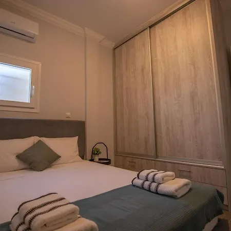 Dimofontas - Hub Thiseio & Gkazi Apartment Athens