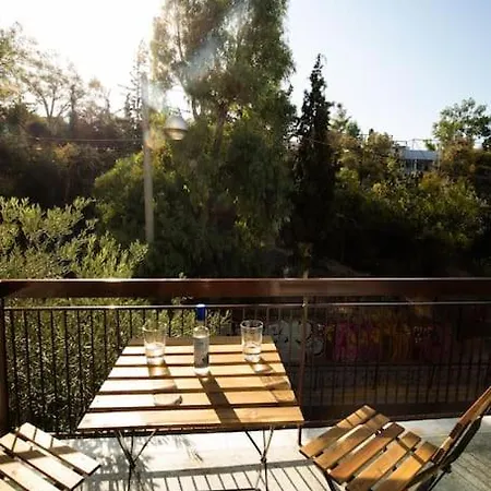 Dimofontas - Hub Thiseio & Gkazi Athens