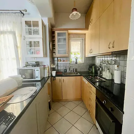 Beautiful View - 2 Bedroom Apartment *