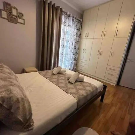 Διαμέρισμα Frankie's House