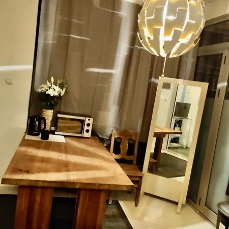 A Bright Art House With Parking Near Oaka For A Short * Athens