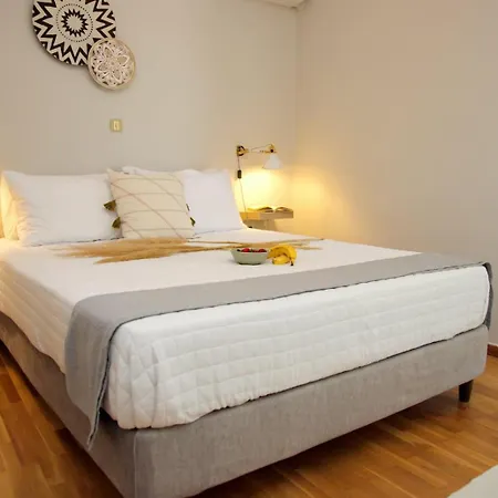 Aroura Homes 2br Balcony Metro * Athens