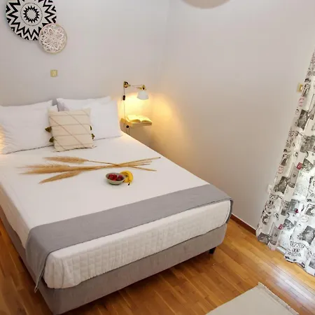 Aroura Homes 2br Balcony Metro * Athens
