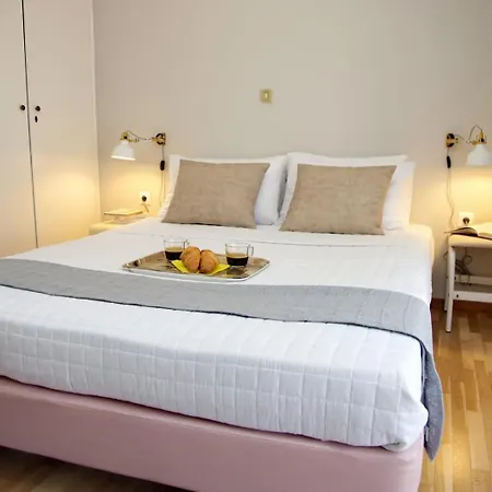 Apartment Aroura Homes 2br Balcony Metro *