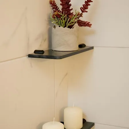 Apartment Aroura Homes 2br Balcony Metro *