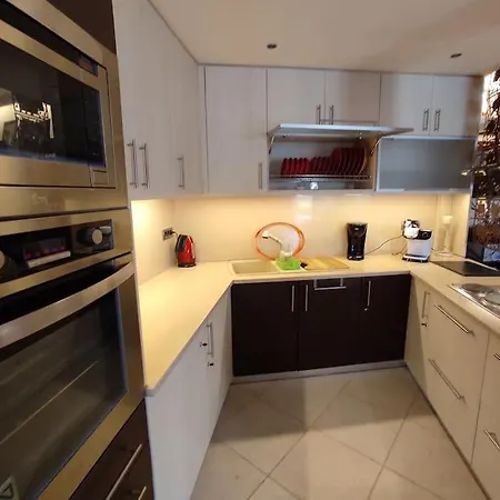 Annitas Luxury Oasis Apartment *