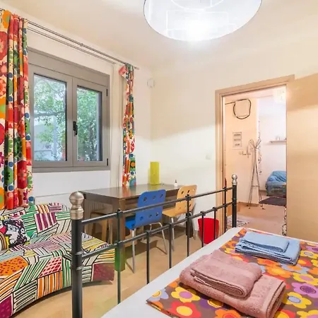 Apartment Pop Art - Experience Local Vibes
