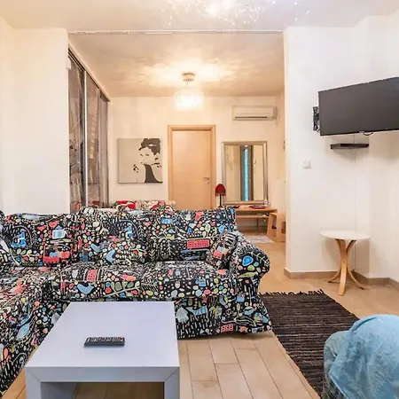 Pop Art - Experience Local Vibes Apartment *