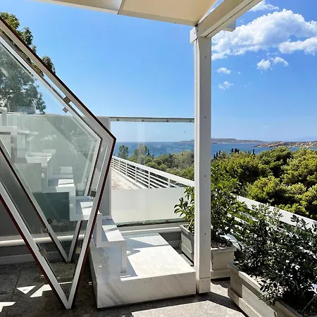 Blue Bay Vouliagmeni Luxury Apartment