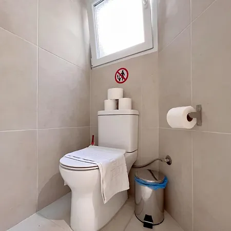 Wsd New Comfy 2bd With Balcony Near Metro Athens