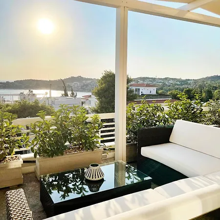 Blue Bay Vouliagmeni Luxury Apartment Athens