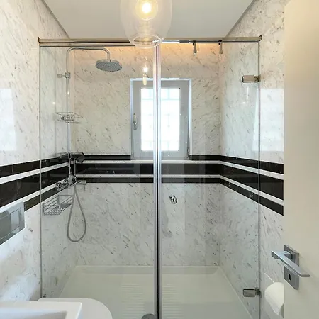 Blue Bay Vouliagmeni Luxury Apartment