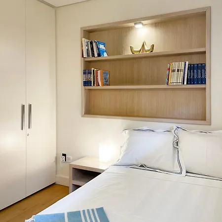 Blue Bay Vouliagmeni Luxury *