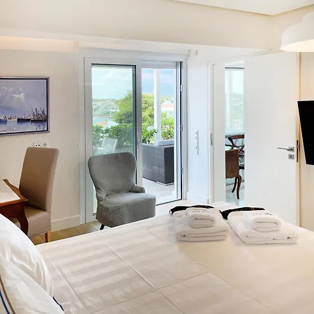 Blue Bay Vouliagmeni Luxury *