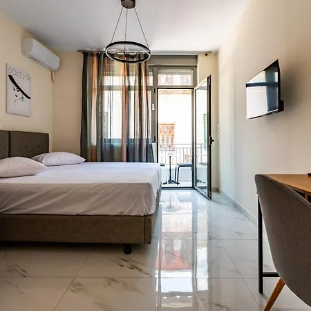 Plaka Nefeli Elegant Urban Retreat In Historic Heart Apartment *