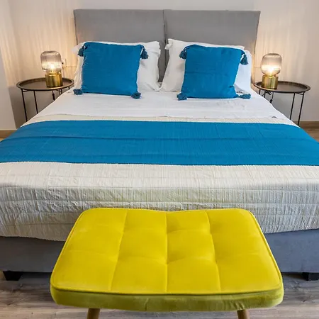 Athenian Sensations And In The Heart Of Apartment *