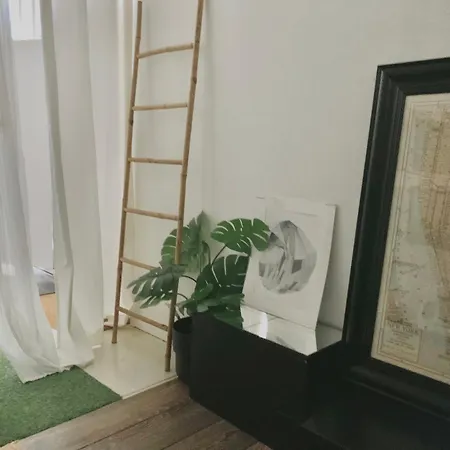 A Bright Art House With Parking Near Oaka For A Short * Athens