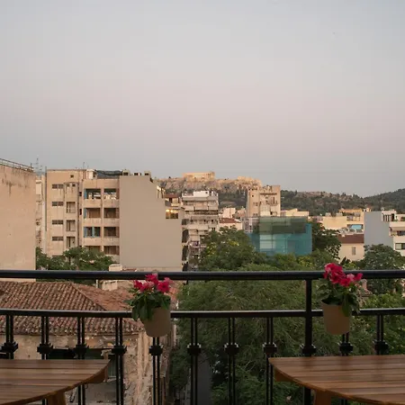 Stunning Acropolis View - 500m Metro - At Historical Center 公寓 *