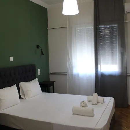 Apartament Themis 16 *