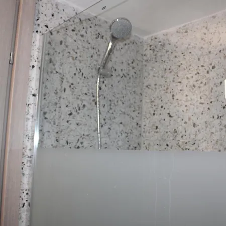 Apartament Themis 16 *