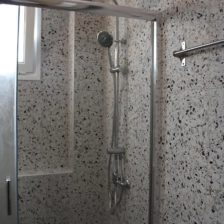 Apartament Themis 16