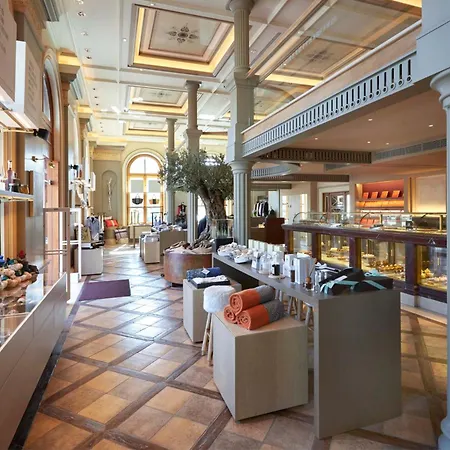 Hotel Grande Bretagne, A Luxury Collection