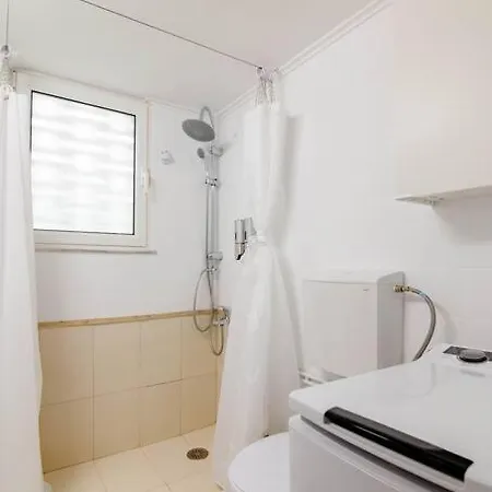 Paradise 50 Sqm Near To Metro #2