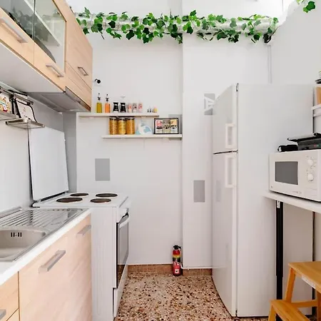 Paradise 50 Sqm Near To Metro #2