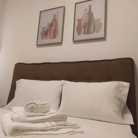 Apartment Beautiful In Athens. *